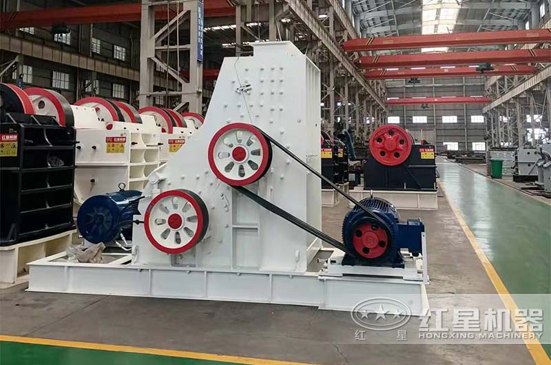 雙級破碎機(jī)車間實拍 雙級破碎機(jī)車間實拍