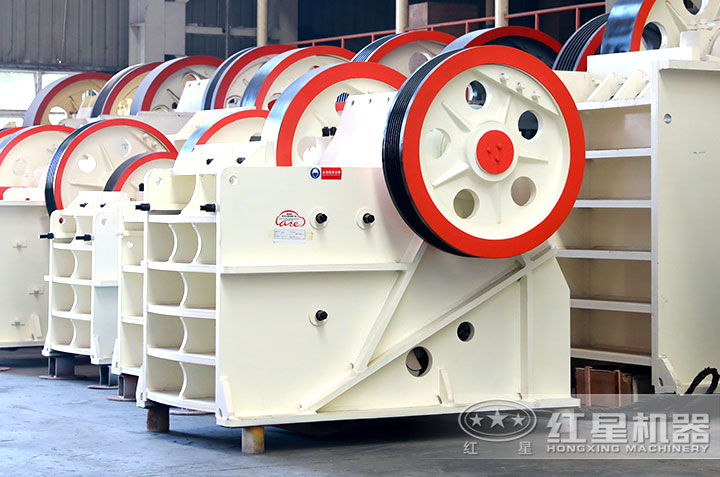 花崗巖顎式破碎機(jī)用戶(hù)來(lái)訪(fǎng)