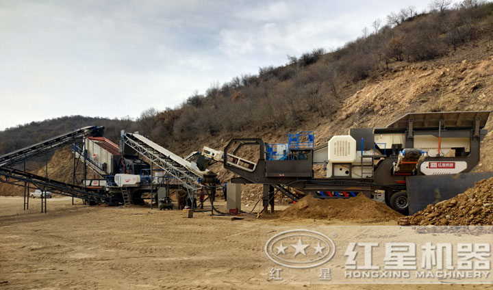 時產200噸移動破碎設備生產現場，運行平穩，不間斷作業